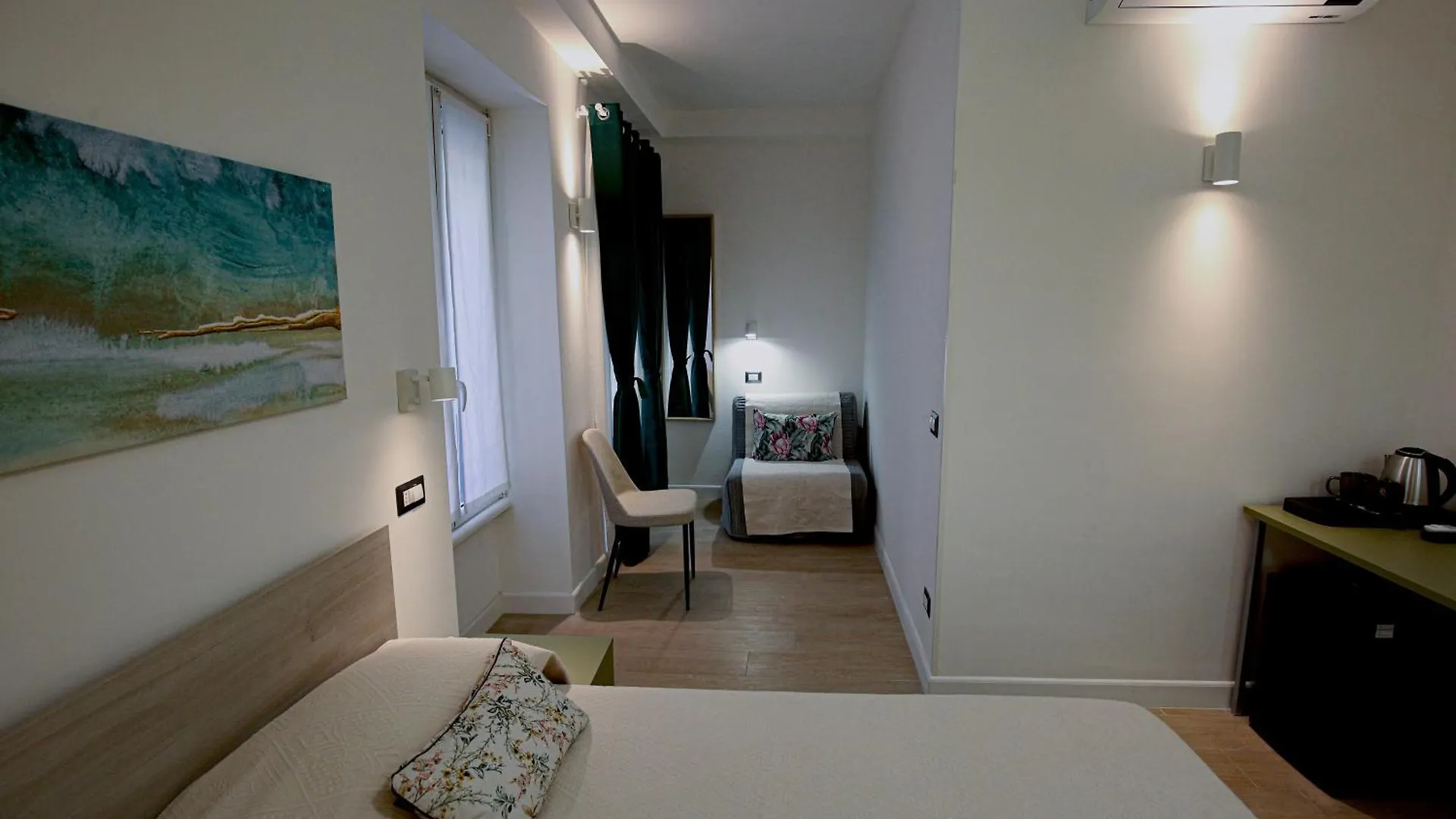 Colosseum Maison Rome 0*,